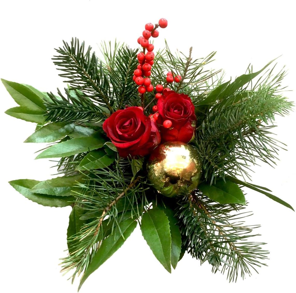 Kytice Zimní sen – Slavnostní kytice s červenými růžemi, jedlovými větvičkami a zlatou vánoční ozdobou